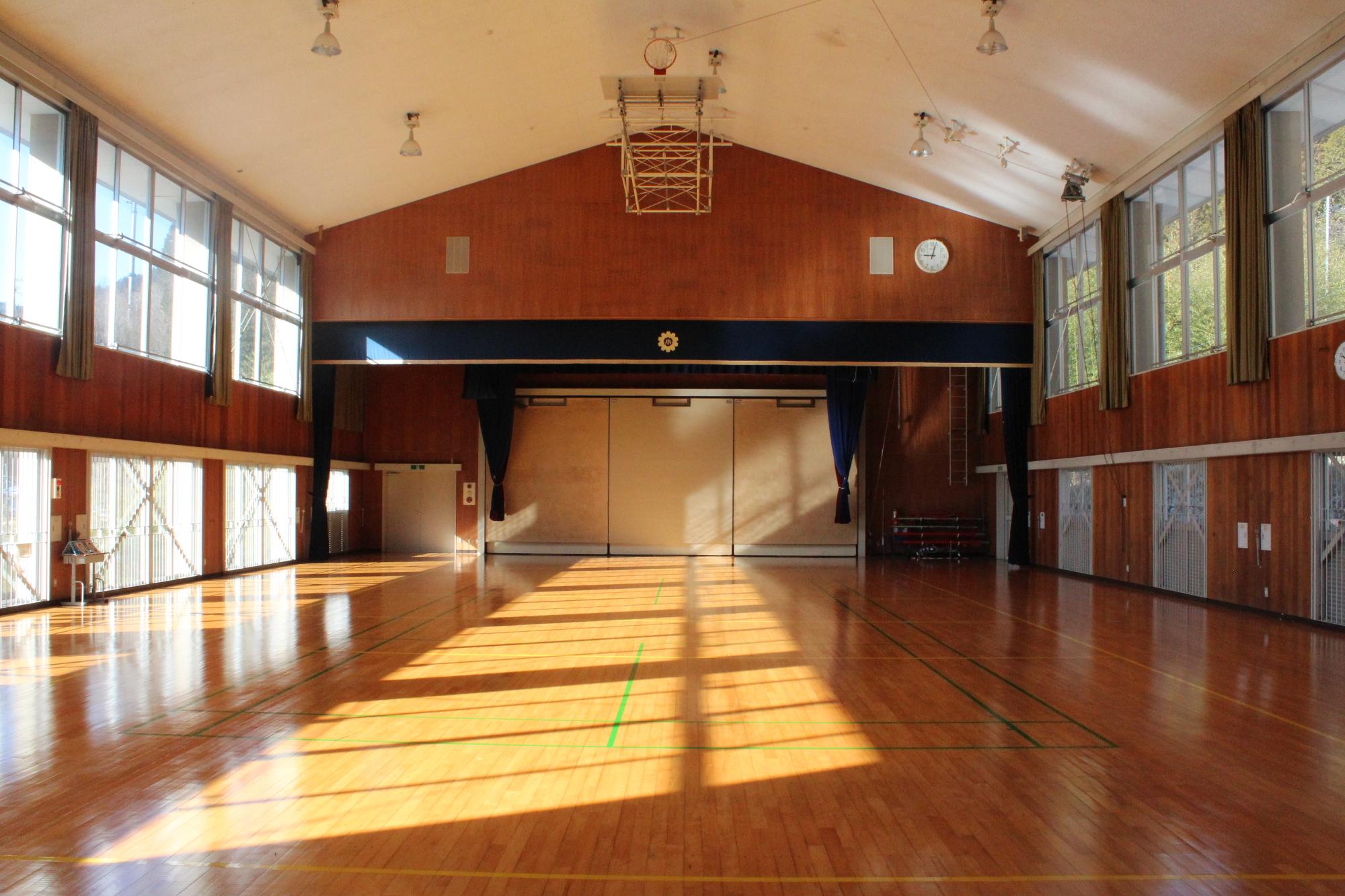 三沢地区体育館内部