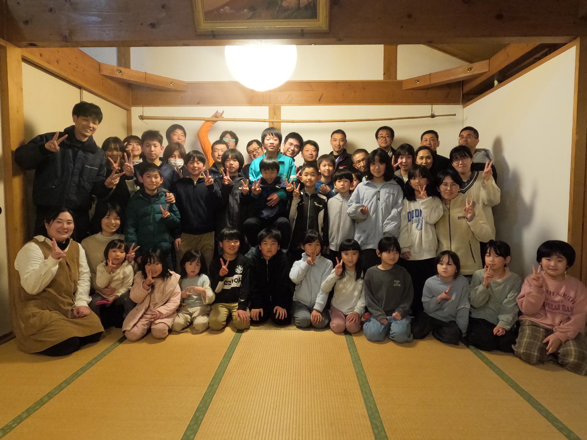 ランナーズクラブ参加者のクリスマス会集合写真